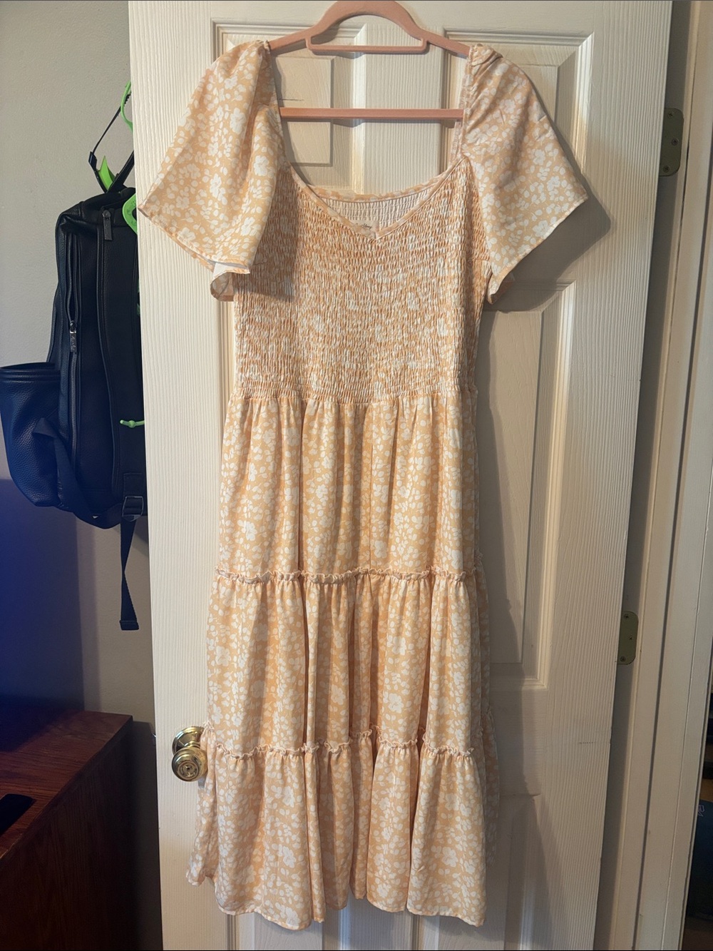SweetHoney Cream & White Floral Midi Dress
